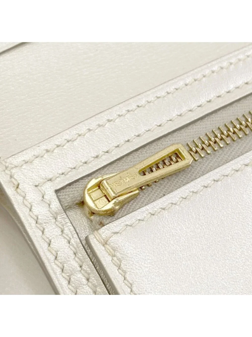 Hermes Bearn Compact Gold Bifold Wallet with Coin Pocket Box Calf